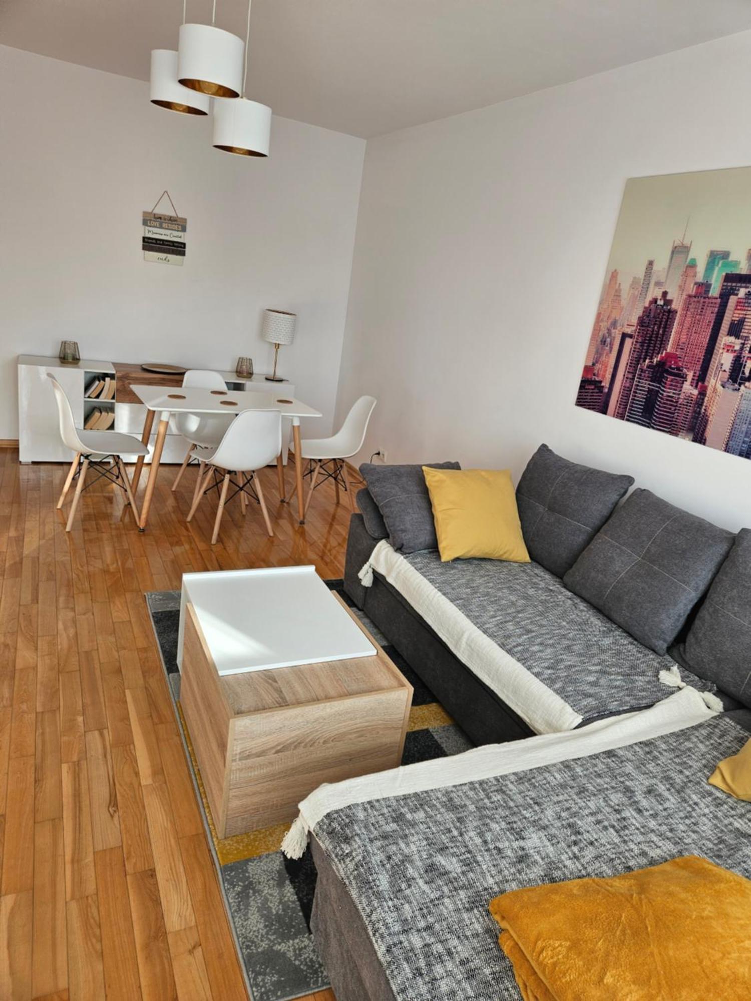 Apartament Ak Polnoc *